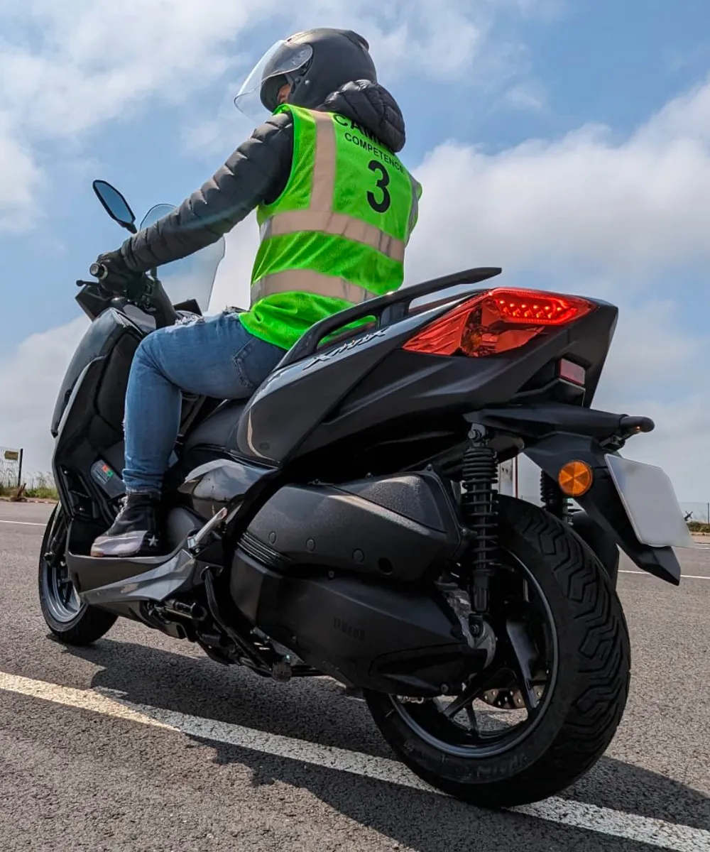 Image "Permis A2 Maxi Scooter" sur le site Campus Auto école / Moto école à Caen